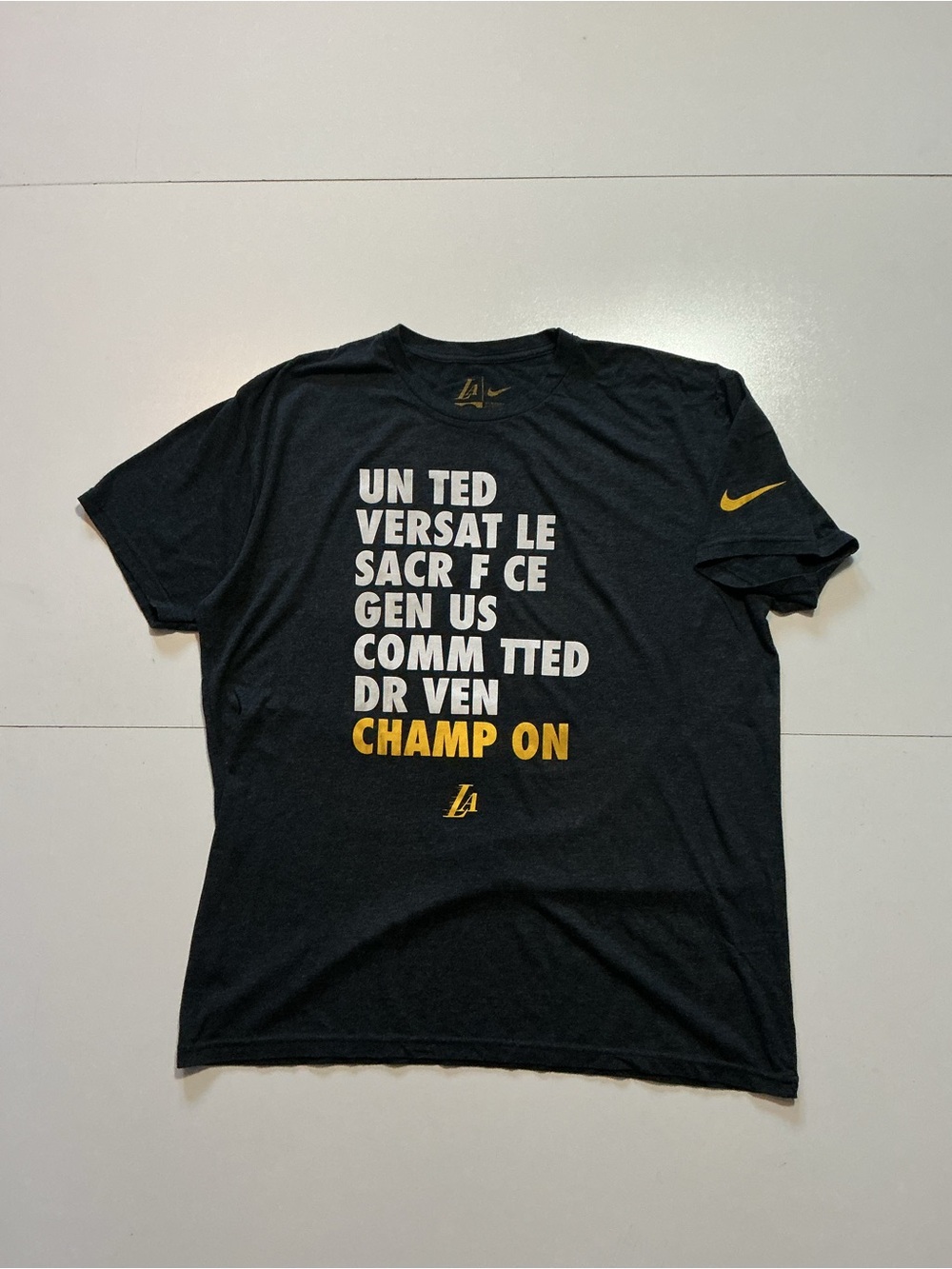 Nike Los Angeles Lakers 2018 Opening Night NBA Basketball Graphic T-Shirt